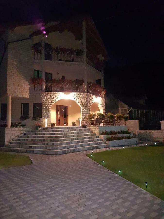 Casa Andra Slanic Moldova Exterior photo